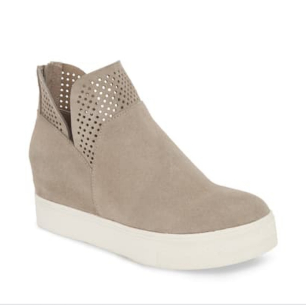 New in Box Steve Madden Winni Wedge Sneakers, Grey Suede, Sz 9